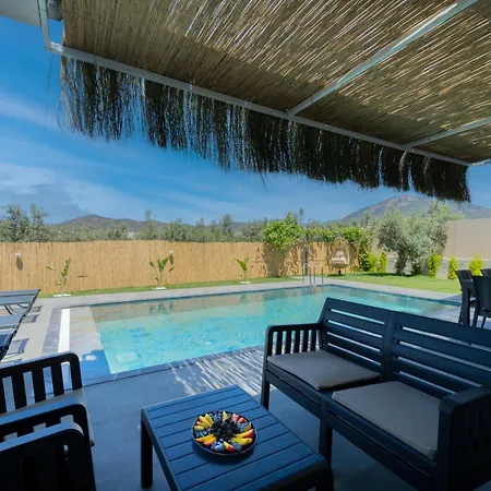 Bambu Villa *